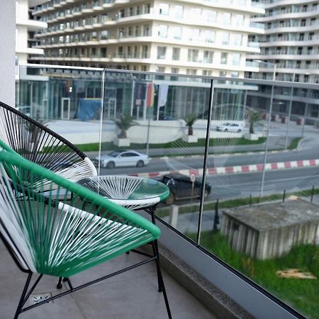 Myosotis Mamaia Studio By The Lake Apartment Exterior photo