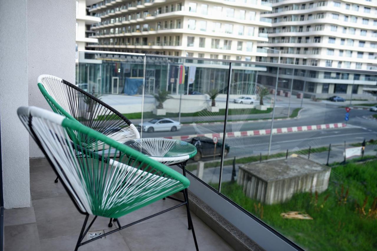 Myosotis Mamaia Studio By The Lake Apartment Exterior photo